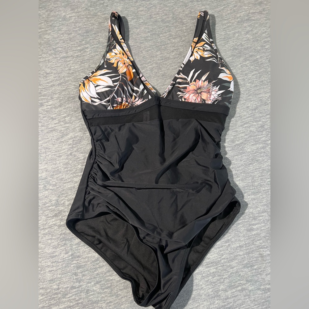 1 piece swimwear swimsuit women’s L‎ black floral print cut out high back new